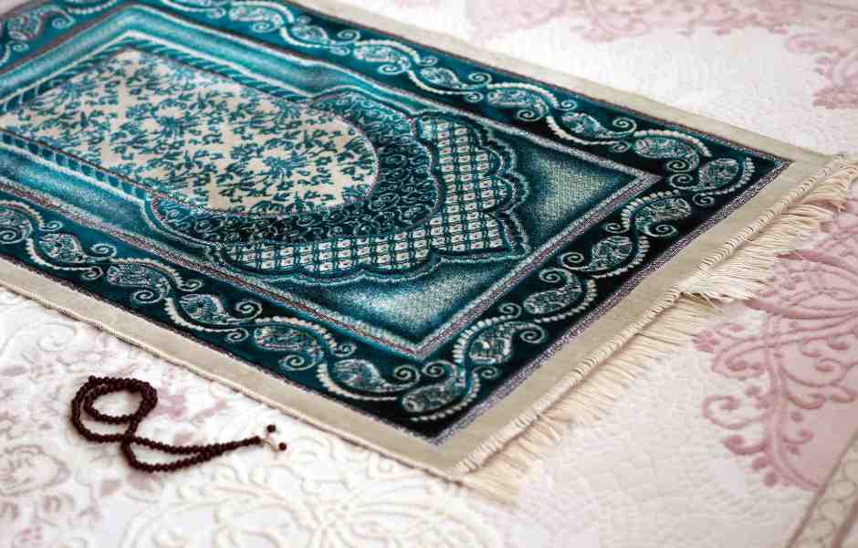 Persian Rugs: A Dive into Craftsmanship